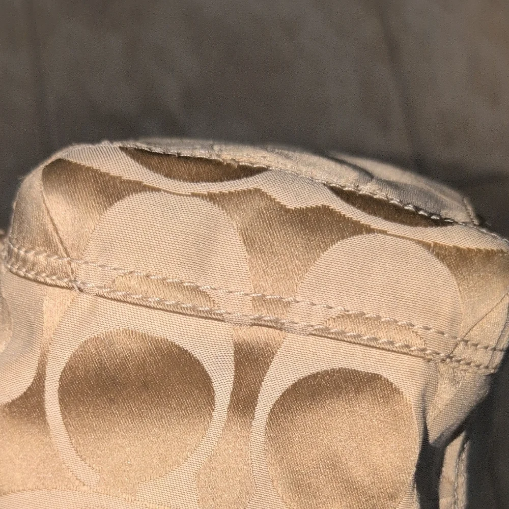 2009 Coach  Kristen Tan Signature C Shoulder Bag 13129 - Picture 13 of 16